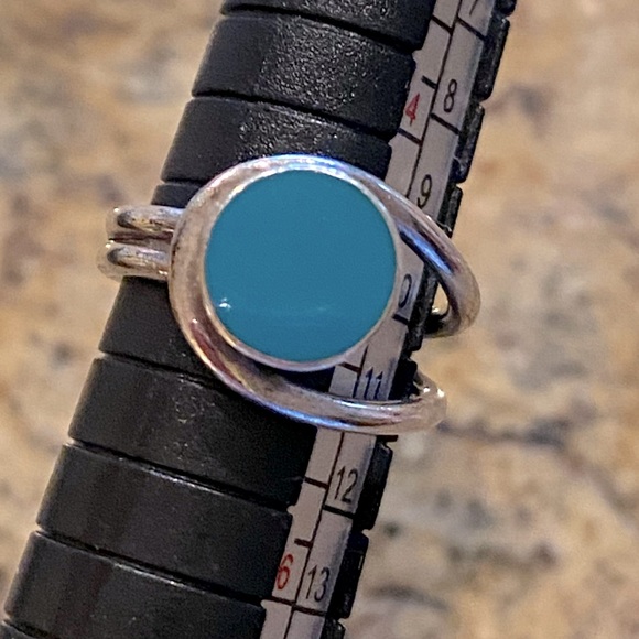 Vintage Silver and Turquoise Ring - Picture 8 of 8